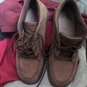 Brown Women's Easy Spirit Shoes 8.5